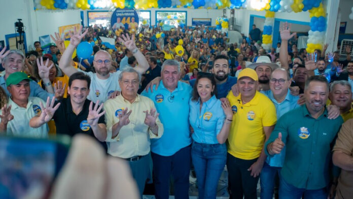 Com apoio de 8 partidos e 95 candidatos a vereadores, Adilson tem a maior chapa das eleições de 2024