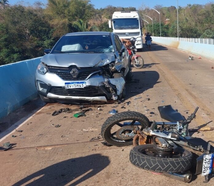 Motociclista morre após colisão frontal com veículo na ponte do Rio Araguaia, em Torixoréu