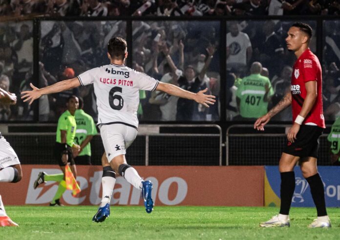 Vasco vence e retorna às quartas de final da Copa do Brasil após oito anos