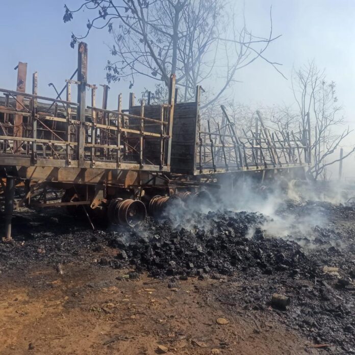 Bombeiros de MT extinguem incêndio em empresa de reciclagem