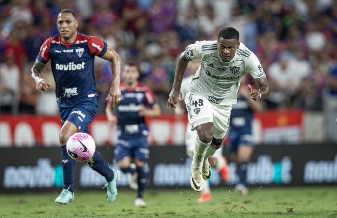 Fortaleza e Atlético-MG empatam em duelo acirrado na Arena Castelão