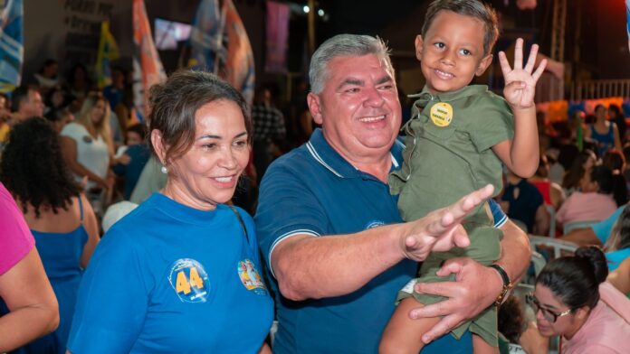 Adilson lidera com 54% dos votos e Beto tem maior rejeição, aponta pesquisa