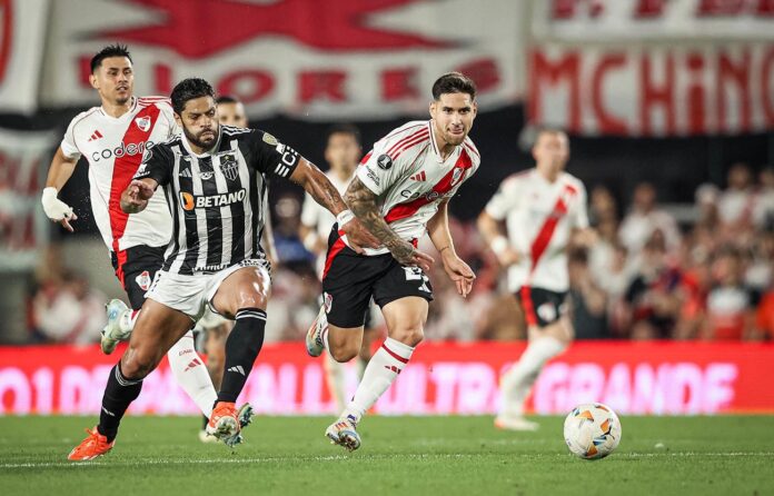 Atlético-MG empata com River e retorna à final da Libertadores após 11 anos