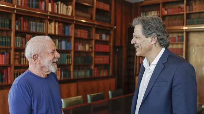 Haddad disse que voltará a se reunir com Lula nesta quarta-feira (30)