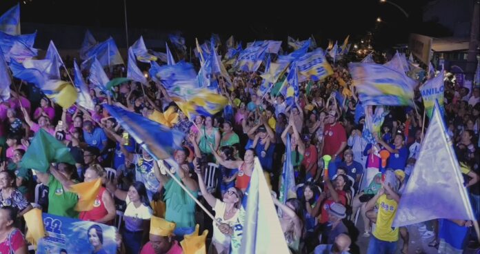 Roberto Farias realiza comício com demonstração de força e grande apelo popular em Barra do Garças