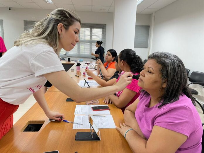 Sesp realiza Dia de Beleza como ação da campanha Outubro Rosa