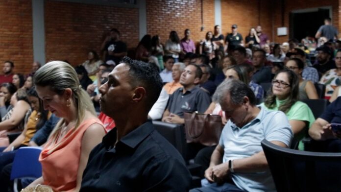 Prefeito Ricardo Galvão prestigia reunião de núcleos do Sicredi Araxingu em Aragarças 