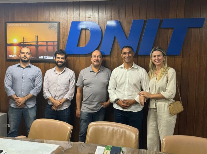 Prefeito de Aragarças, Ricardo Galvão, se reúne com representantes do DNIT 