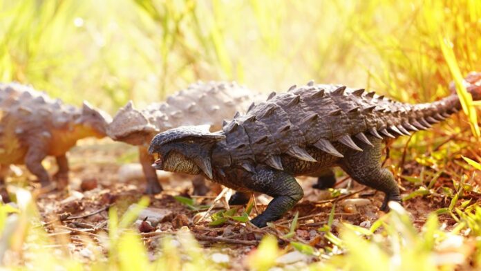 Exemplo de dinossauro com armadura