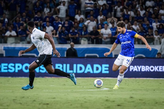 Cruzeiro é vaiado após empate com o Grêmio no Mineirão