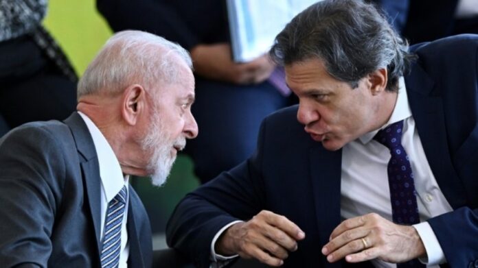 O presidente Luiz Inácio Lula da Silva e o ministro Fernando Haddad, 3 de julho de 2024 em Brasília