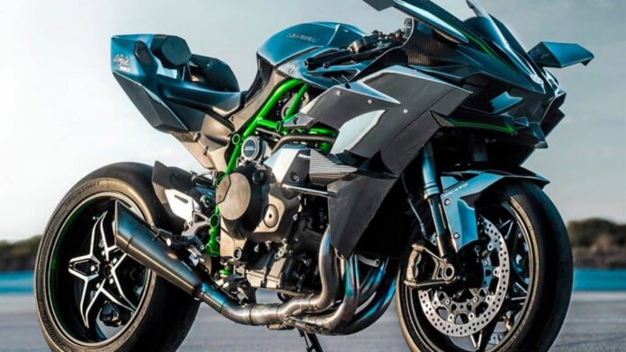 Visão de lado da Kawasaki Ninja H2R, uma das motos mais rápidas do mundo