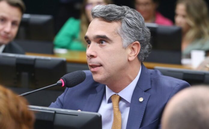 Instalação da Comissão e Eleição do Presidente e Vice-Presidentes. Dep. Rafael Brito (MDB - AL)