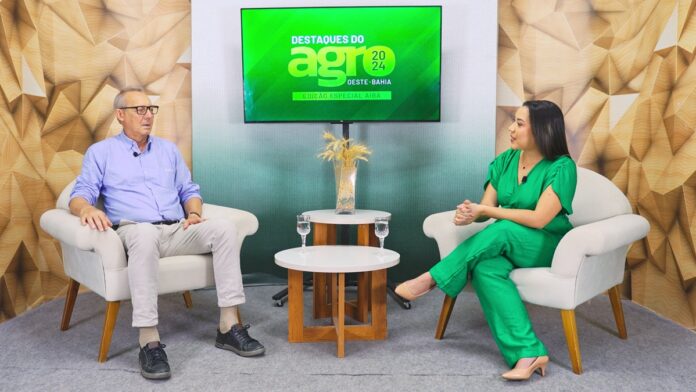 Odacil Ranzi, participa do programa no estúdio ao lado da apresentadora Carla Letícia 