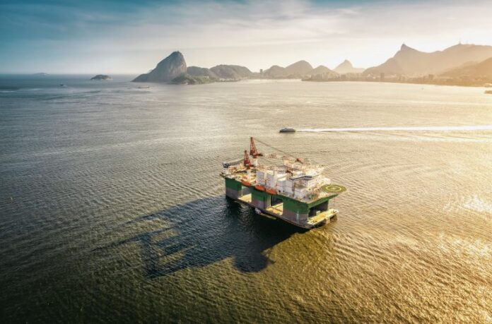 Energia - Petrobras - Petróleo - Equipamento de perfuração de petróleo - Rio De Janeiro, Brasil - petroleira