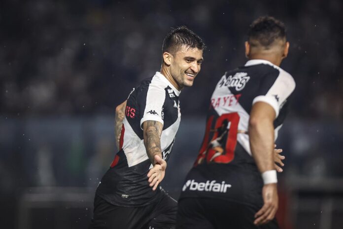 Vasco vence Maricá com golaço de Paulo Henrique e assume a liderança do Carioca