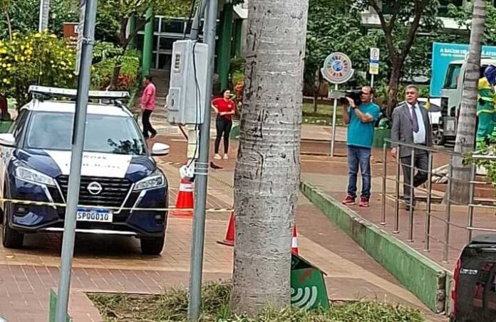 Corpo em estado de decomposição é encontrado dentro de viatura da polícia em MT