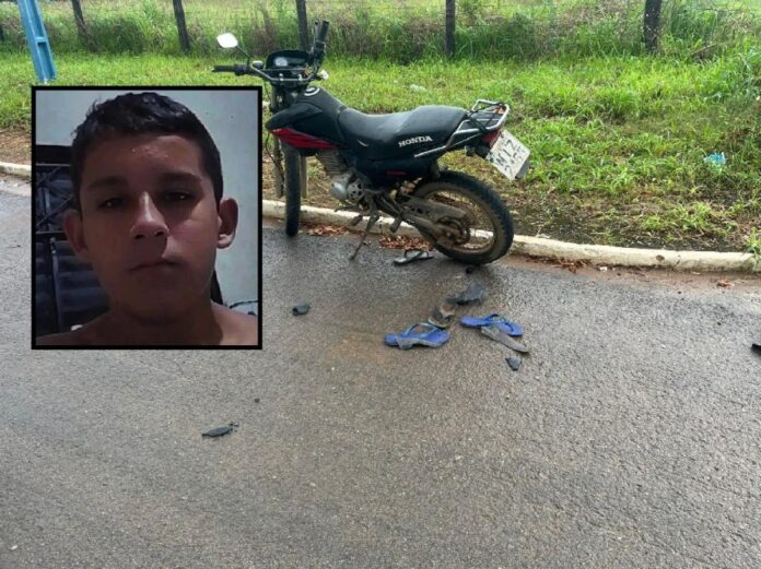 Menino de 13 anos morre acidente de moto e irmão gêmeo fica ferido em MT