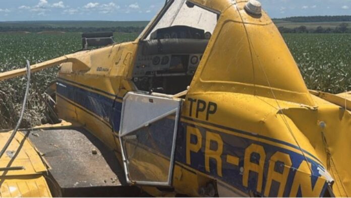 Piloto morre em queda de avião agrícola na zona rural de Canarana