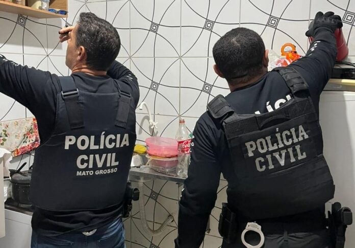 Polícia Civil cumpre 13 mandados contra facção criminosa envolvida com tráfico em Água Boa