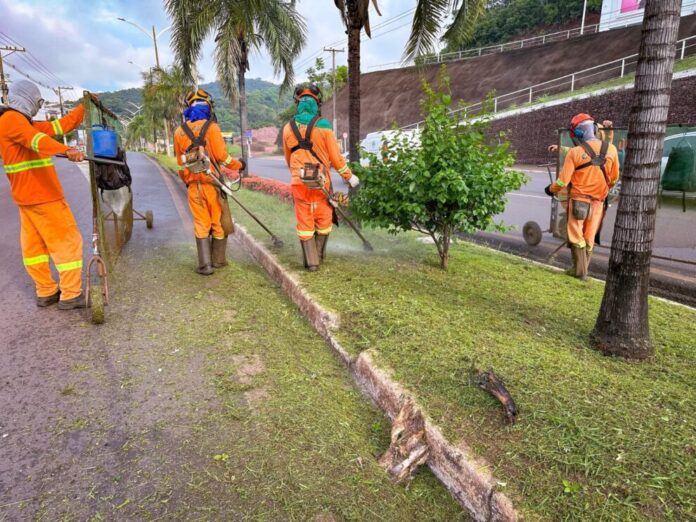 Prefeitura de Barra do Garças realiza serviços de limpeza e roçada na Avenida Valdon Varjão