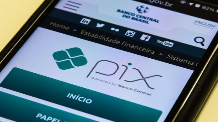 Fake news sobre taxação do pix viralizou no Brasil