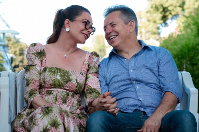 Virginia Mendes e Mauro Mendes comemoram 30 anos d