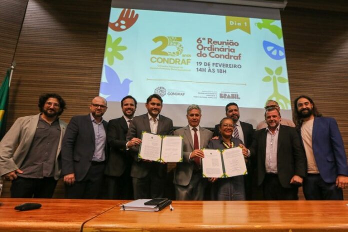 Correios assina acordo com MCom e MDA e coloca logística a serviço da agricultura familiar