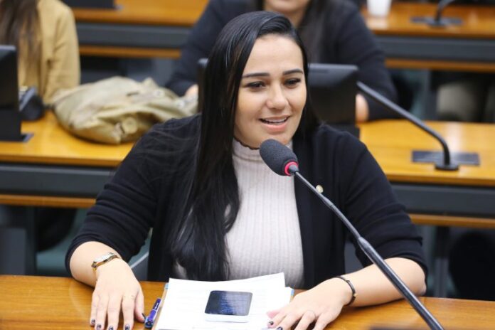 Ato Comemorativo ao Dia Nacional da Língua Brasileira de sinais. Dep. Dayany do Capitão (UNIÃO - CE).