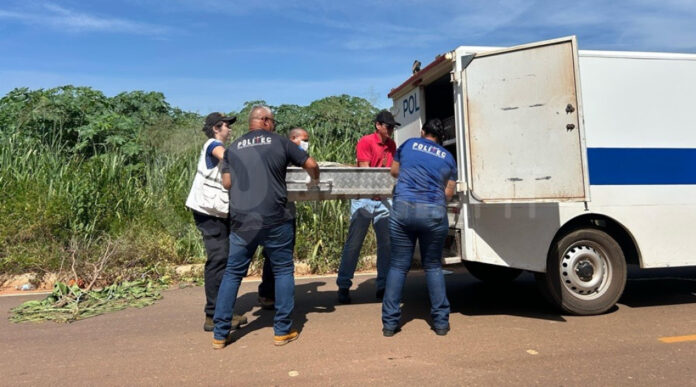 Homem é achado morto e com boca presa em cadeado no interior de MT