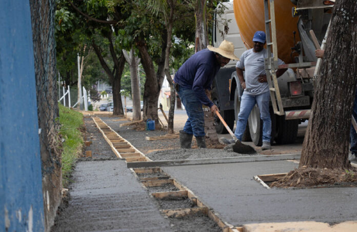 Max Russi destina recurso para construção de calçadas em Barra do Garças; vários bairros serão atendidos