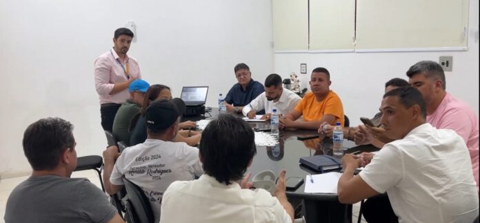 Prefeito e vereadores discutem parcelamento de dívida da iluminação pública a com Equatorial em Aragarças