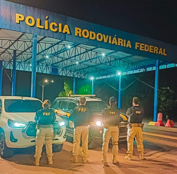 Caminhonete furtada em São Paulo é recuperada pela Polícia Rodoviária Federal na BR-158