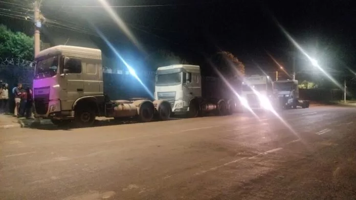 Polícia Militar prende três homens e recupera três caminhões furtados em Rondonópolis - 