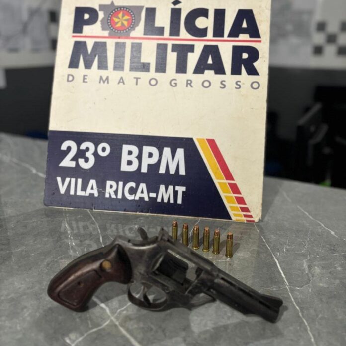 Polícia Militar prende homem que agrediu e ameaçou esposa com arma de fogo - 