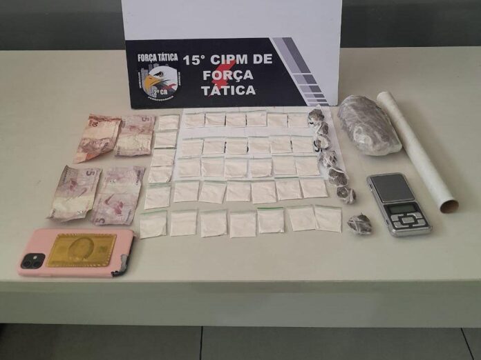 Força Tática prende mulher e apreende adolescente por tráfico de drogas em Várzea Grande - 