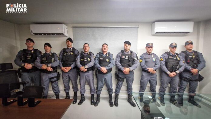Polícia Militar homenageia militares com Medalha Mérito 10º BPM - 