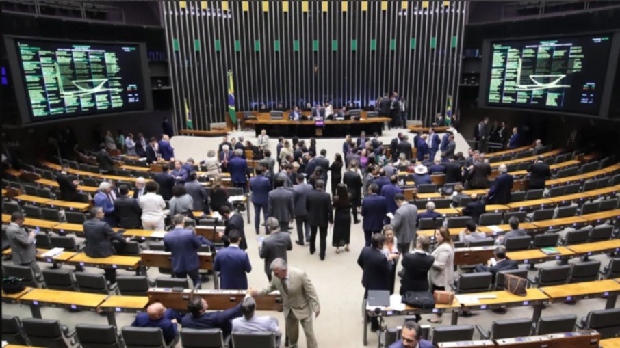 A proposta não foi bem recebida pelos deputados federais
