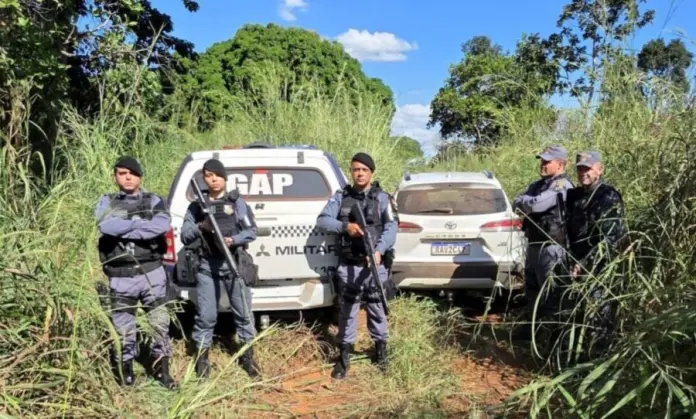 Carro roubado em tentativa de latrocínio é recuperado pela PM em Barra do Garças