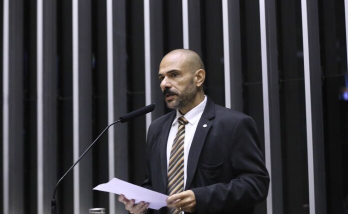 Homenagem ao Dia Mundial de Conscientização do Autismo. Dep. Sargento Portugal (PODE-RJ)