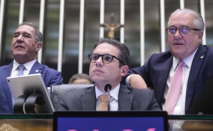 Discussão e Votação de Propostas Legislativas. Presidente da Câmara dos Deputados, Hugo Motta (REPUBLICANOS - PB)