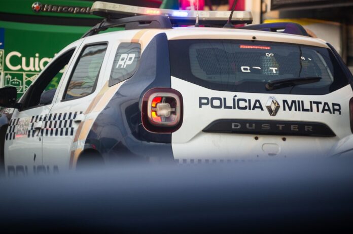 Mulher de 58 anos é morta a facadas; companheiro é preso
