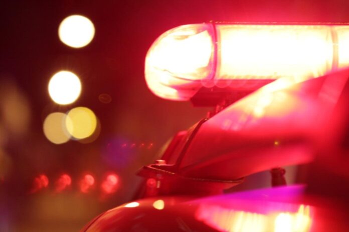 Polícia Militar prende mulher após esfaquear namorado durante discussão - 