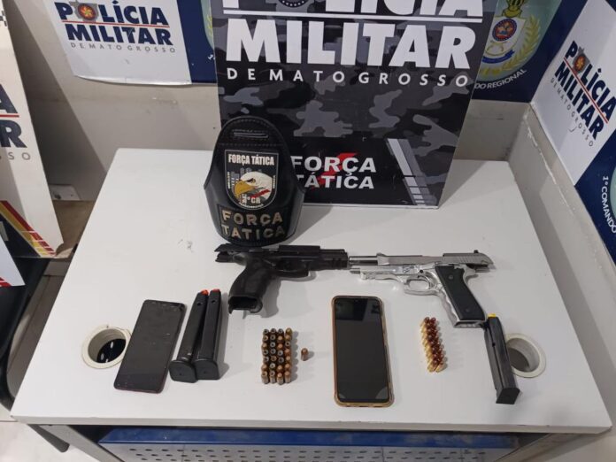 Força Tática prende dupla por porte ilegal de arma de fogo e apreende 45 munições - 