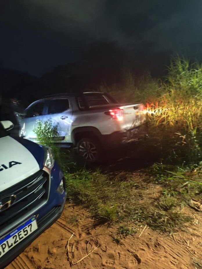 Polícia Militar recupera carro roubado de família mantida refém em Rondonópolis - 