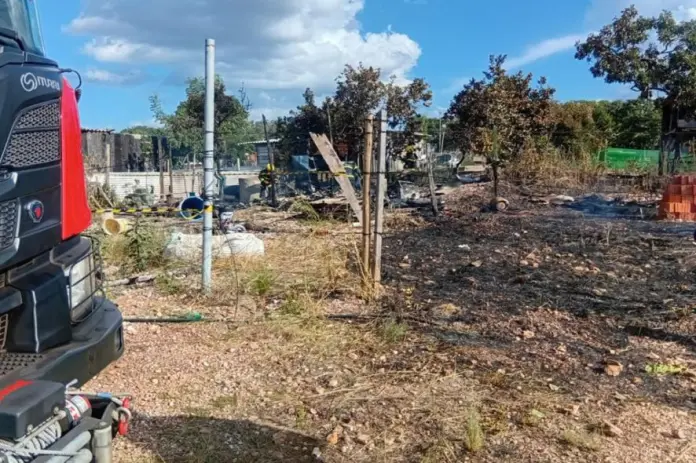 Criança de 5 anos morre após explosão e incêndio em barracão