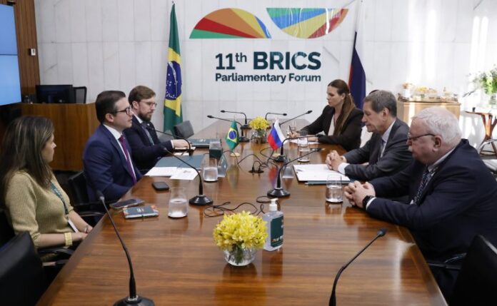 Reunião com o 1º Vice-Presidente da Duma Estatal da Rússia, sr. Alexander Zhukov.