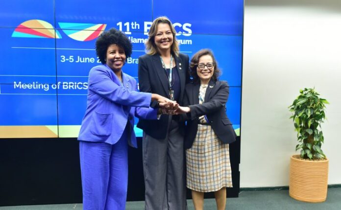 Abertura da Reunião de Mulheres Parlamentares do BRICS - Opening ceremony of the Meeting of BRICS Women Parliamentarians. Dep. Jack Rocha (PT - ES); Senadora, Leila Barros (PDT - DF) e Secretária-Geral Das Relações Exteriores, Embaixadora Maria Laura Da Rocha